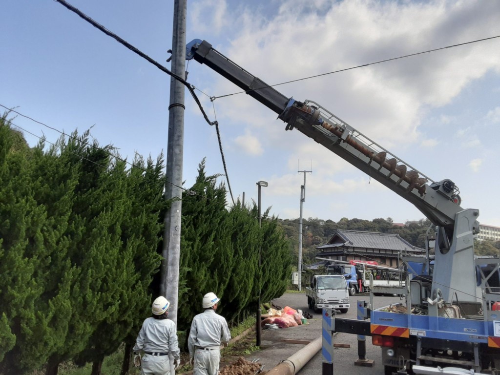 コンクリートポール入替工事