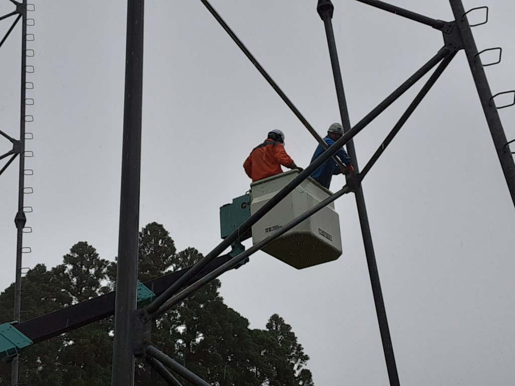 ラチス材交換工事