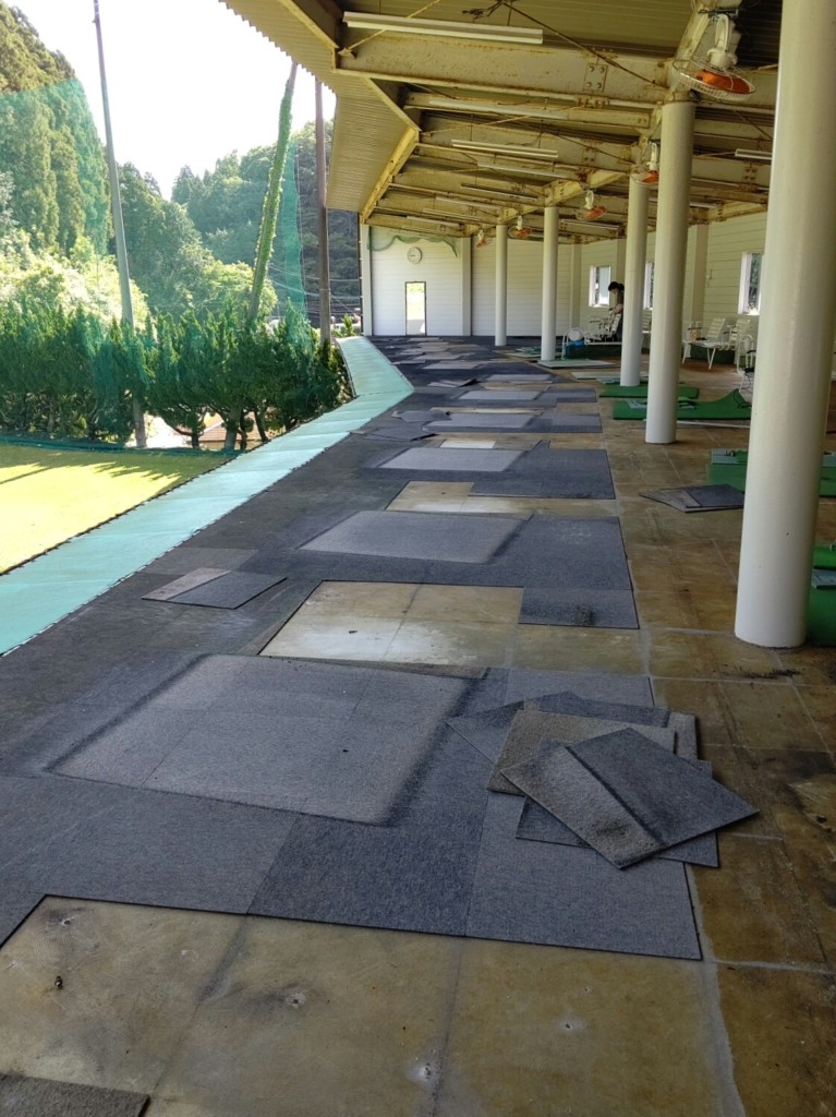 打席タイルカーペット貼替工事