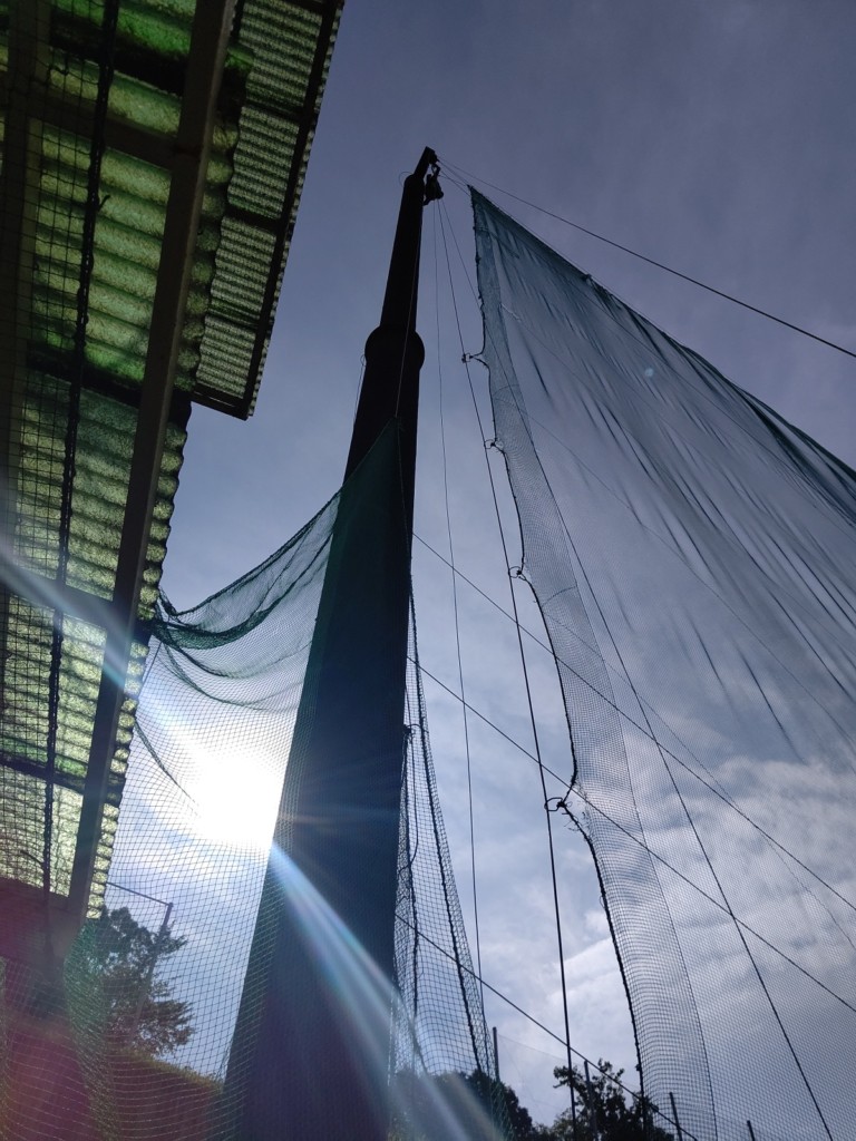 左サイド固定ネット張工事