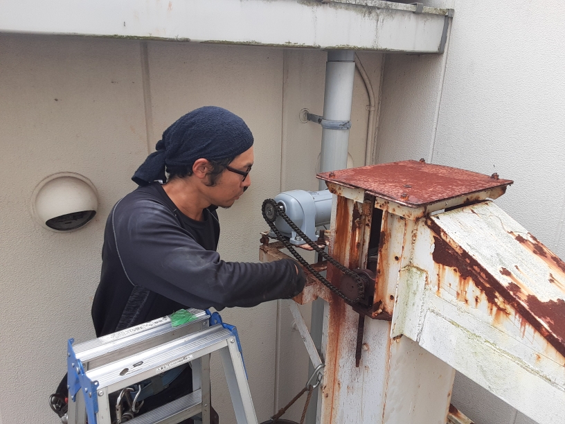 縦コンベア用モーター交換工事