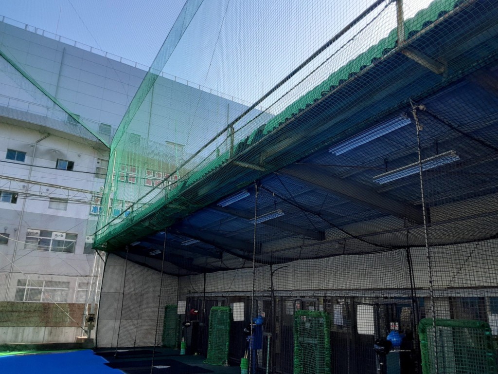 人工芝一部貼替および防球ネット補修工事