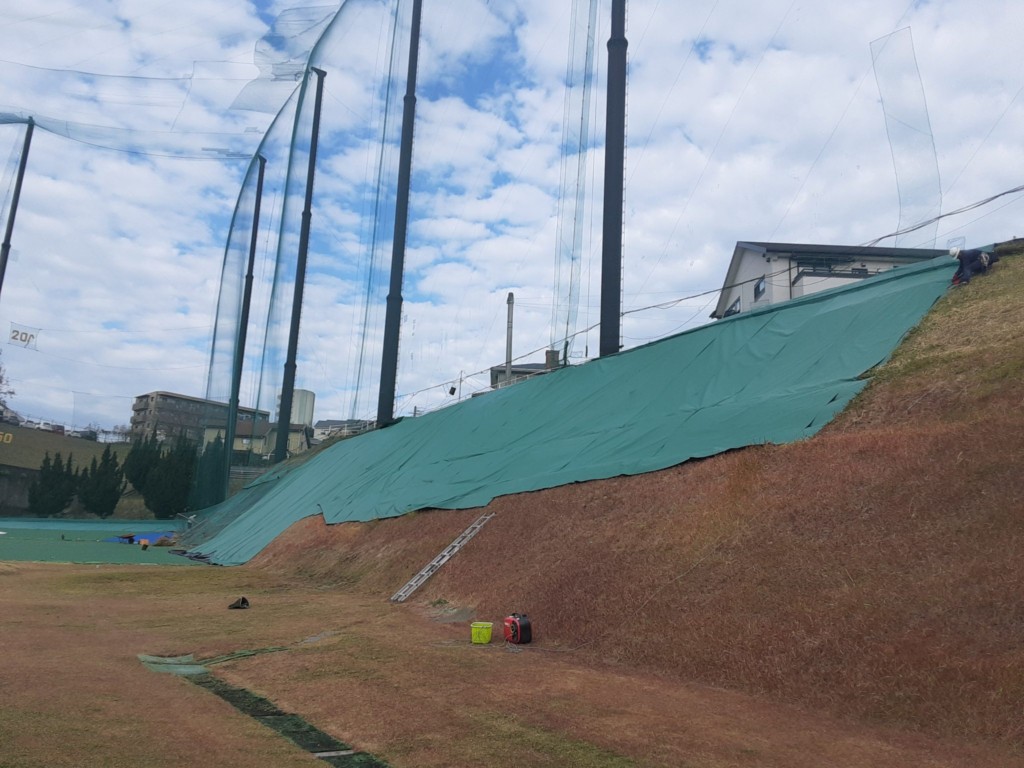 法面UVシート貼り工事