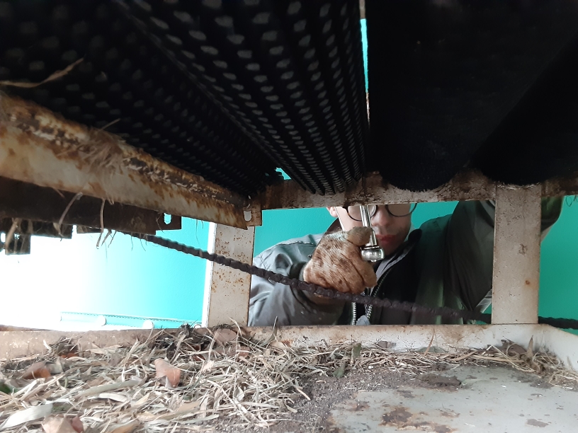 ボール洗浄機ブラシ交換工事