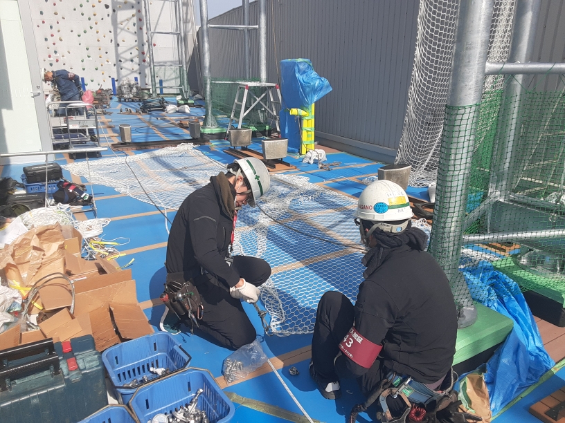 落下防止ネット設置工事