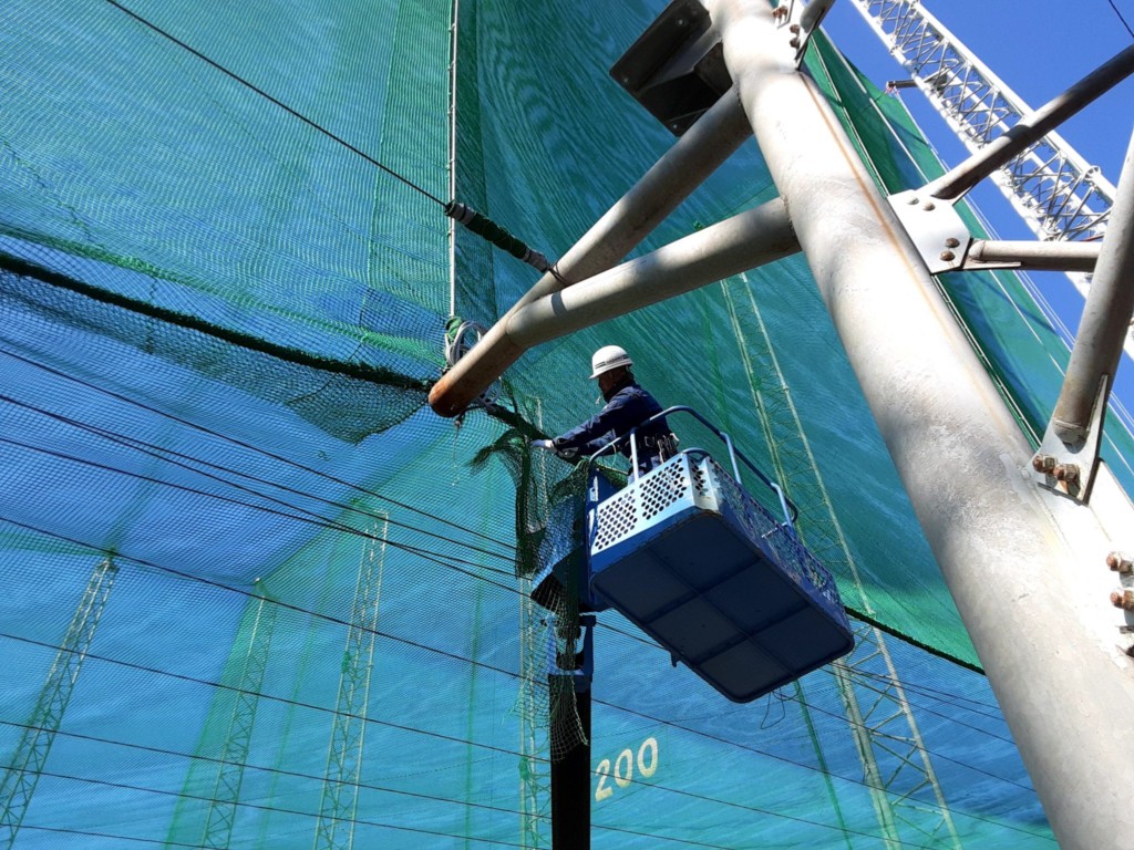 右サイド・天井ネット張替工事