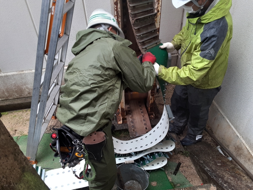 縦コンベアベルト交換工事