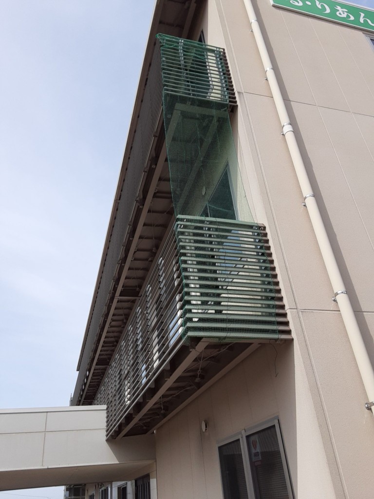 剥落防止ネット設置工事