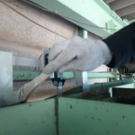 水平コンベアボール落し口用精密機械設置工事