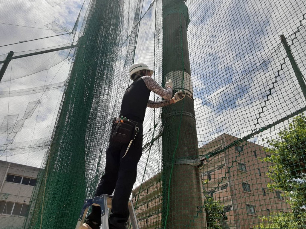 バックネット一部張替工事