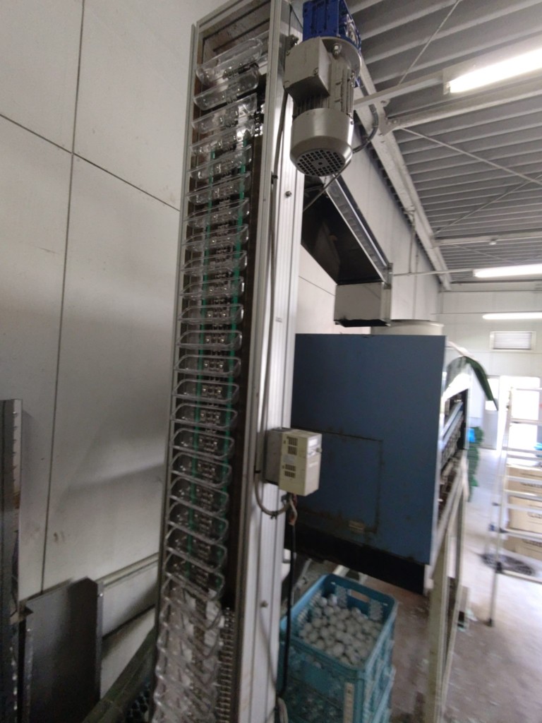 縦コンベアバケット交換工事