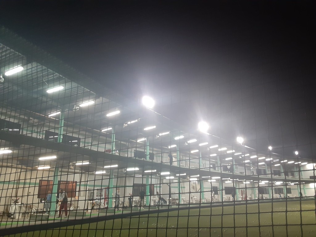 LED投光器交換工事