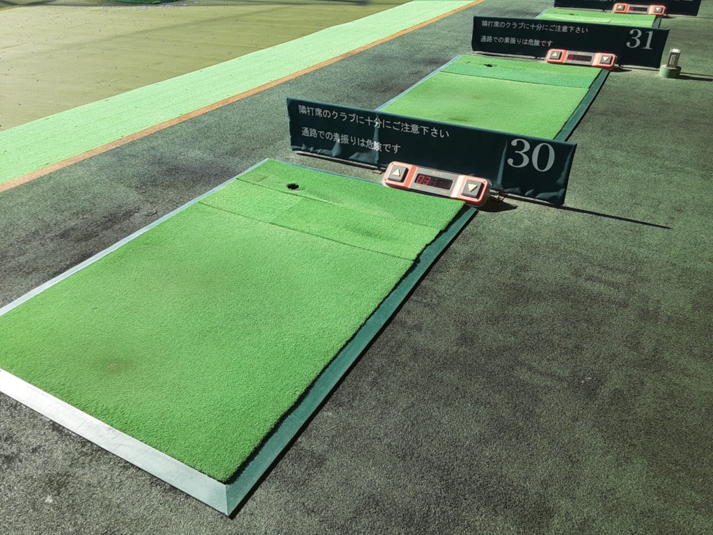 練習場打席嵩上げ工事