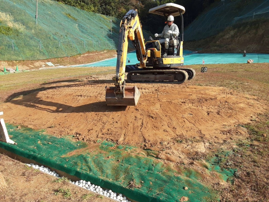 目標グリーン人工芝貼り工事