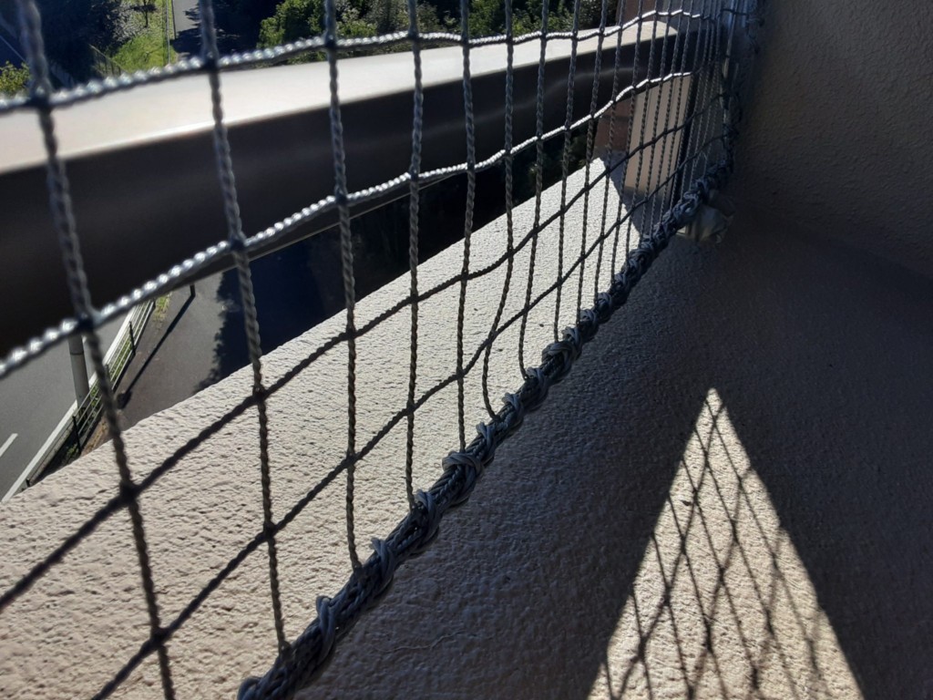 落下防止ネット設置工事