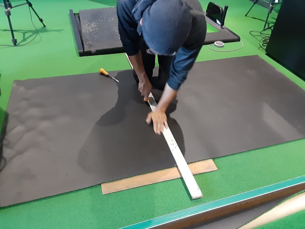 人工芝貼替工事