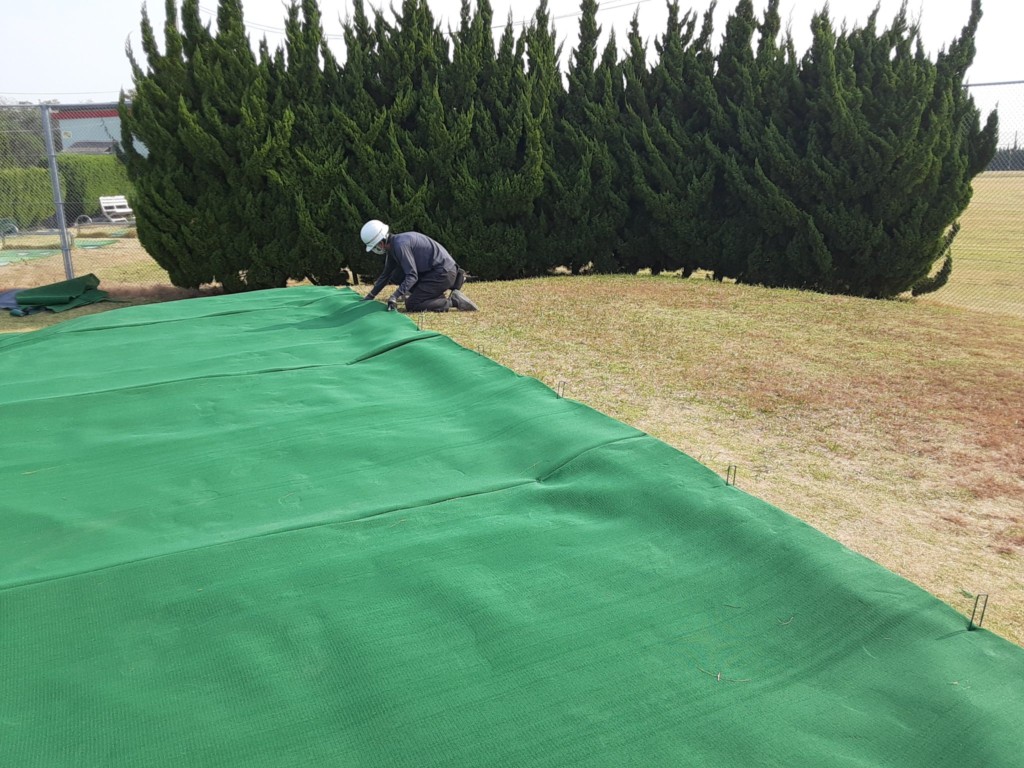 バンカー練習場人工芝工事