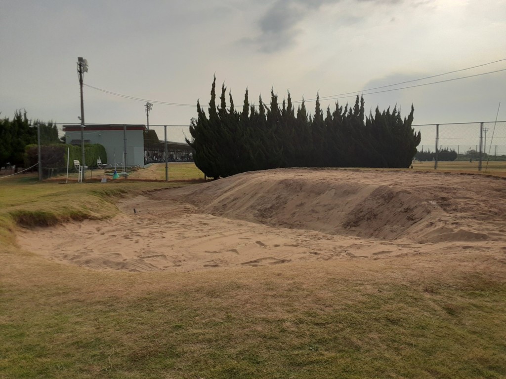 バンカー練習場人工芝工事