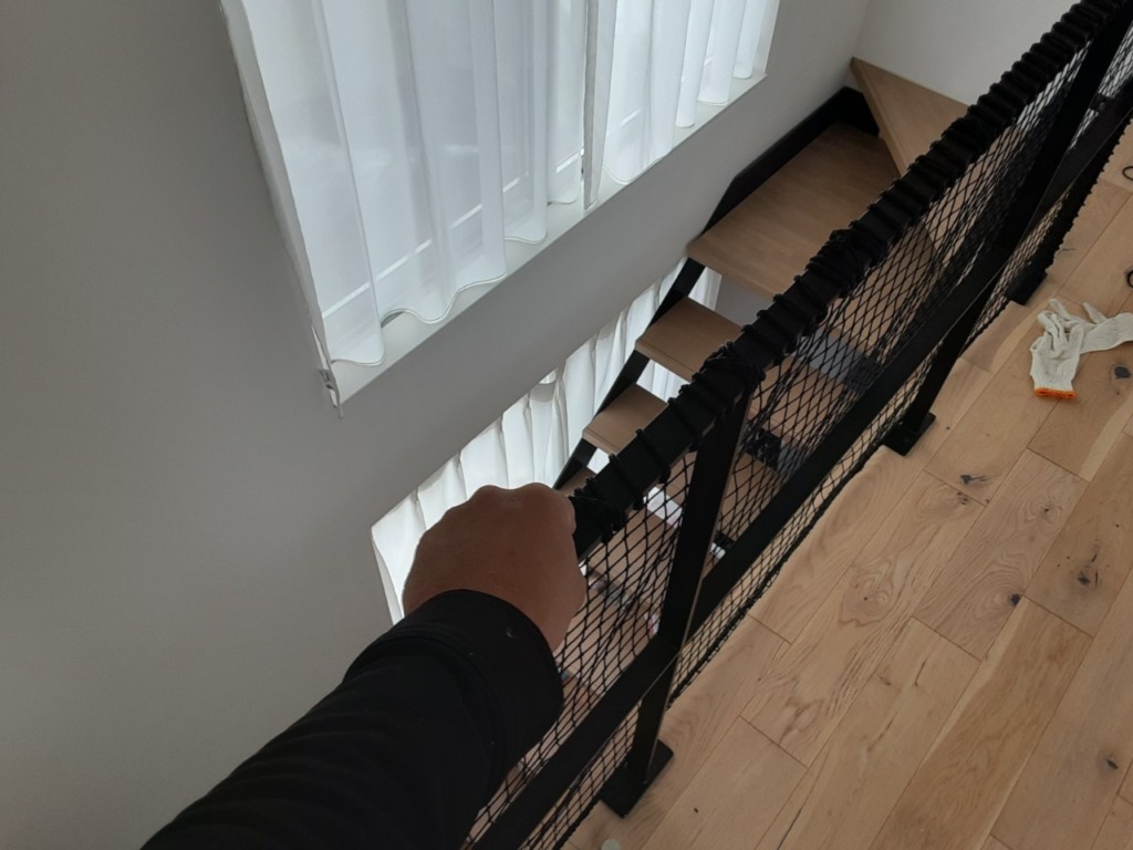 落下防止ネット設置工事