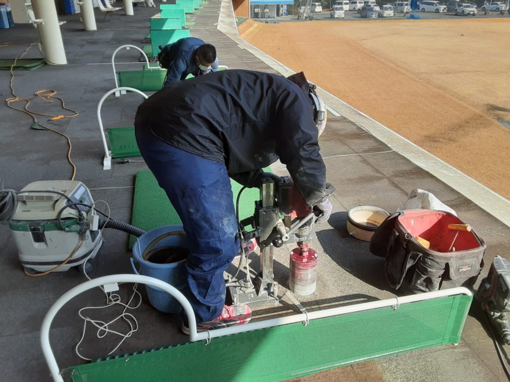 ２階打席ティーアップ機入替工事