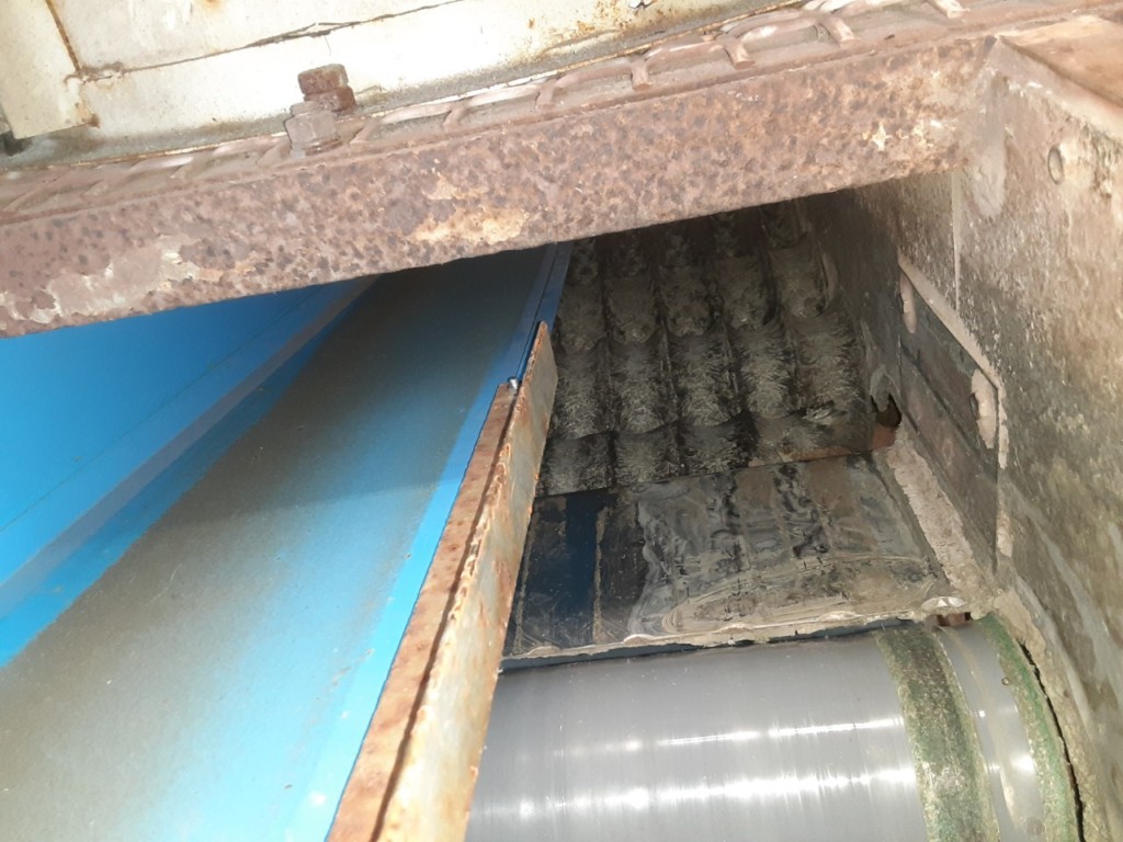 ボール洗浄機ブラシ交換工事