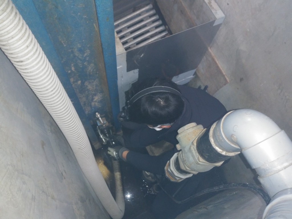 縦コンベアーベアリング交換工事