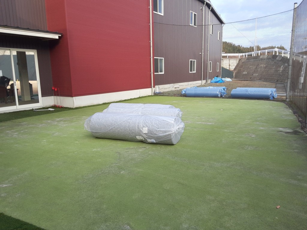 パター練習場人工芝貼り工事