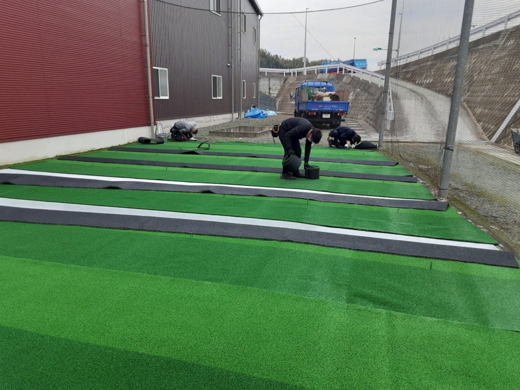 パター練習場人工芝貼り工事