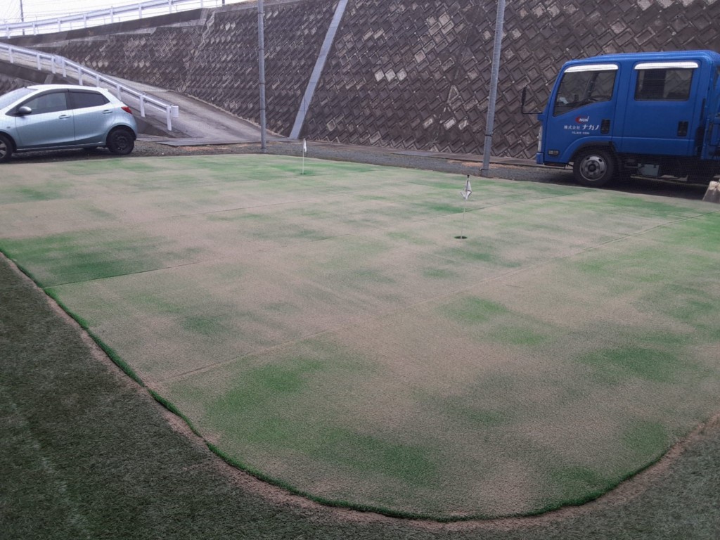 パター練習場人工芝貼り工事