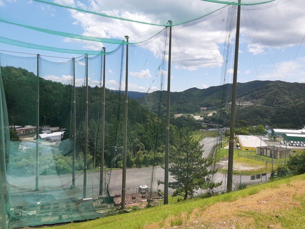 右サイドネット一部上張り工事