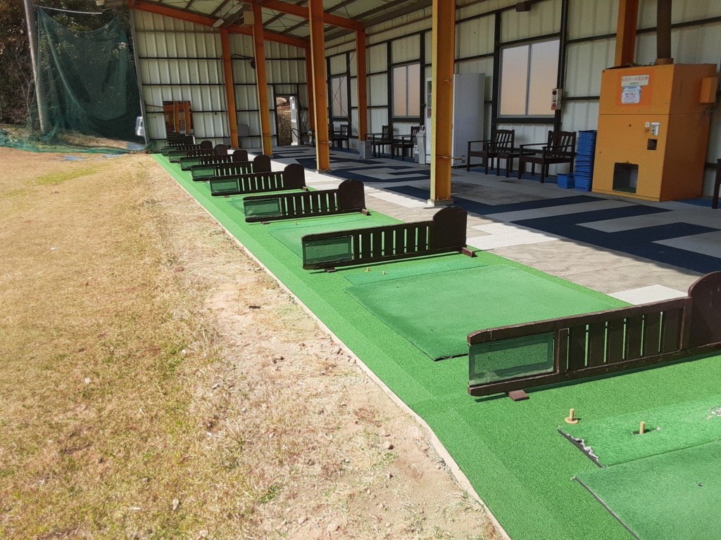 １階打席前人工芝貼替工事