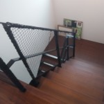 階段落下防止ネット設置工事