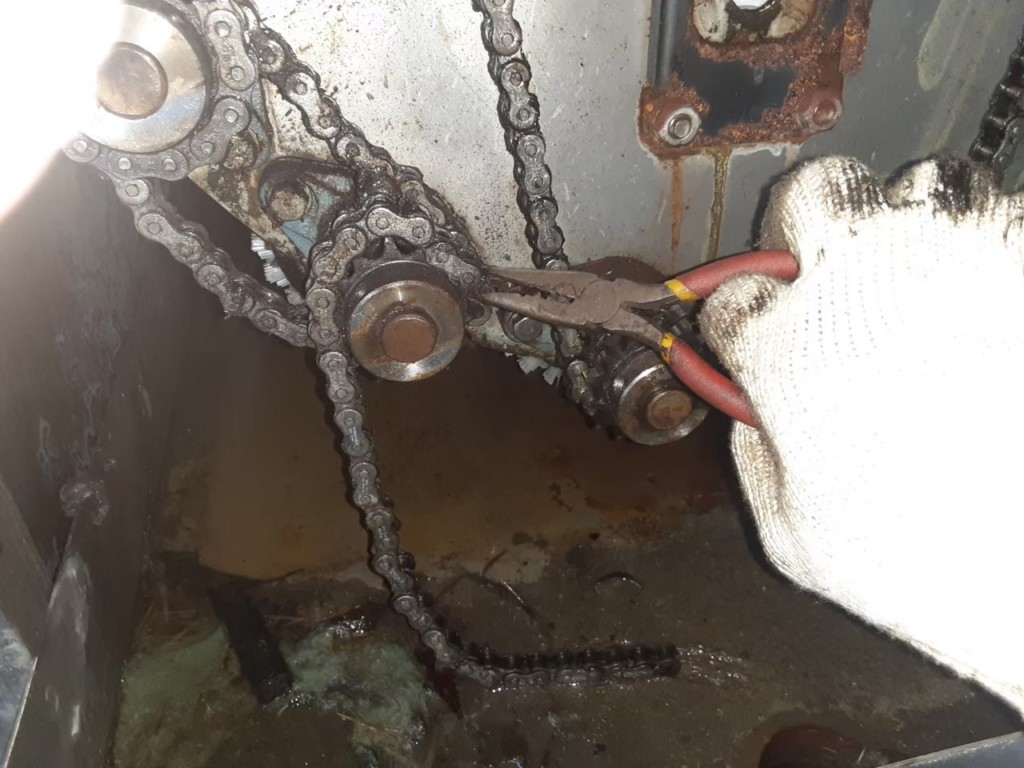 ボール洗浄機チェーン交換工事