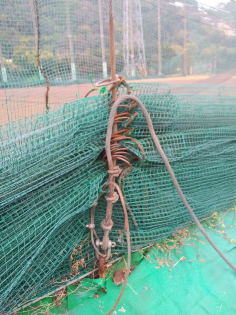 ネットワイヤー交換工事