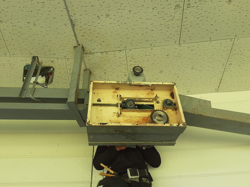 水平コンベアベルト交換工事