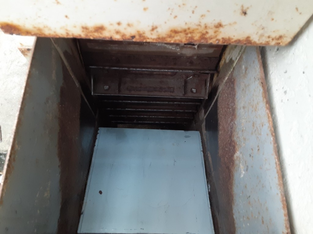 シュート補修工事