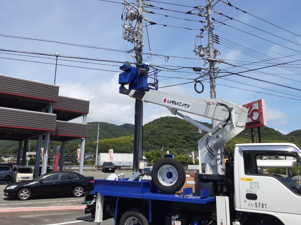 駐車場ＬＥＤ照明入替工事