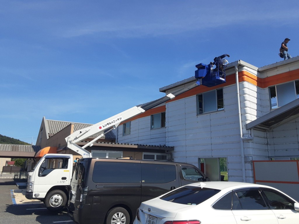 駐車場ＬＥＤ照明入替工事