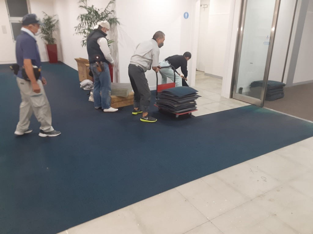 タイルカーペット貼替工事