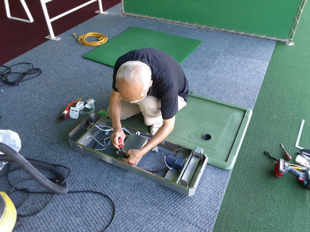 半自動ティーアップ機設置工事