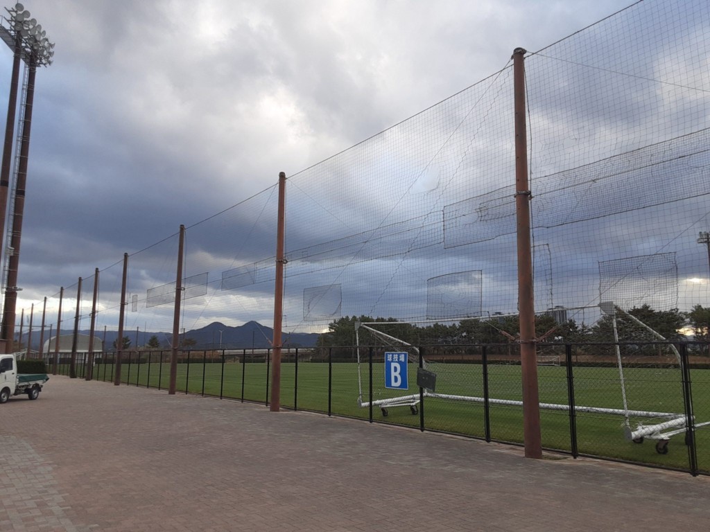雁の巣グラウンド防球ネット一部張替工事