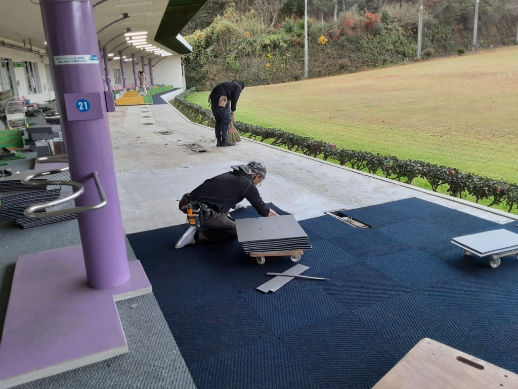 タイルカーペット貼替工事