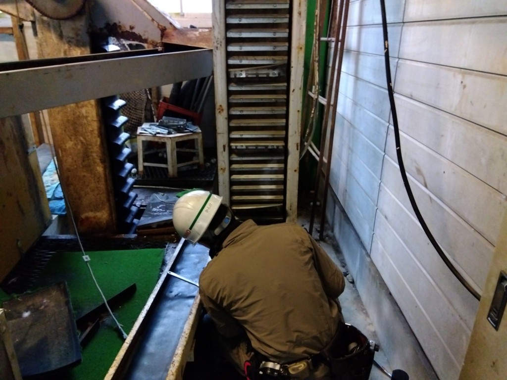 タテコンベルト交換工事