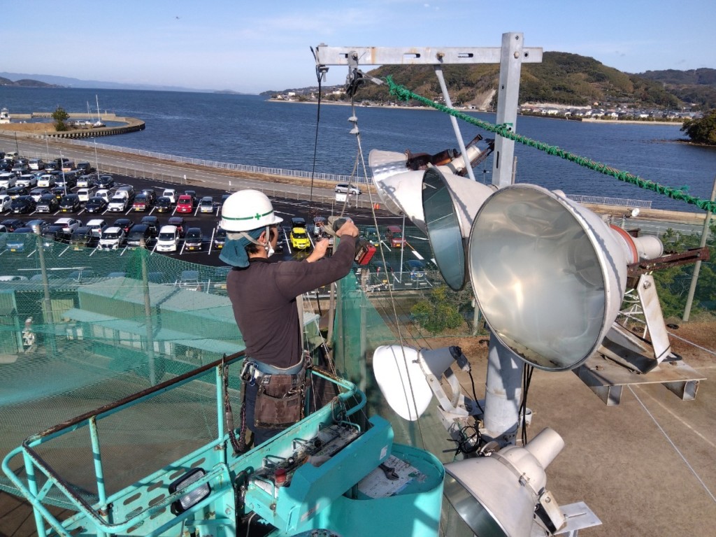 固定ネット一部張替工事