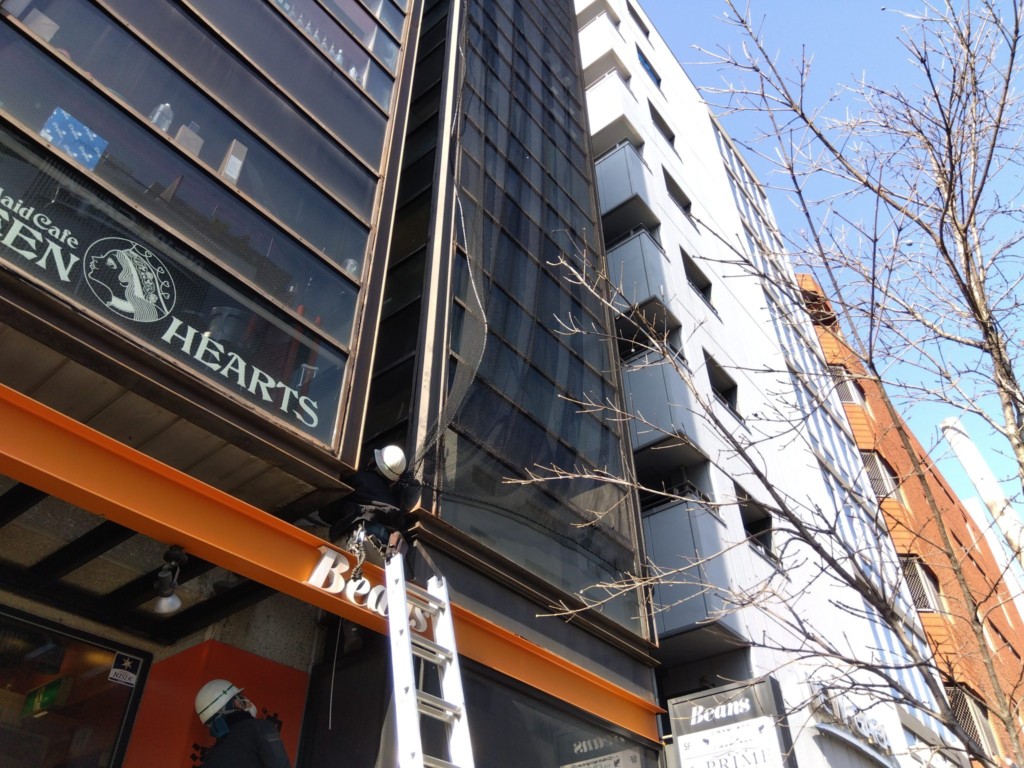 外壁剥落防止ネット設置工事