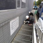 外壁剥落防止ネット設置工事