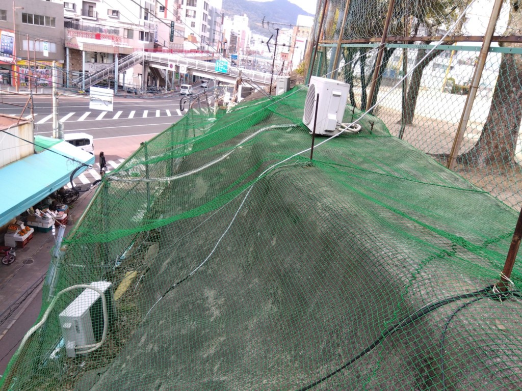 剥落防止ネット設置工事