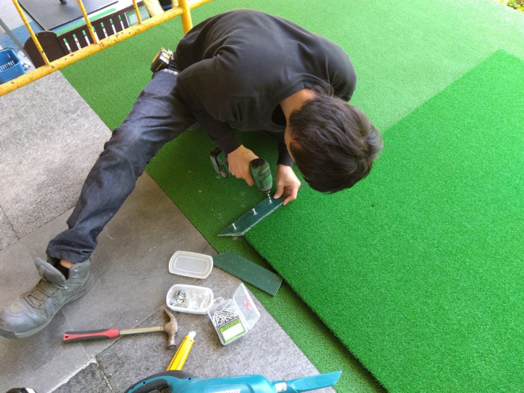 コーナーゴム設置工事