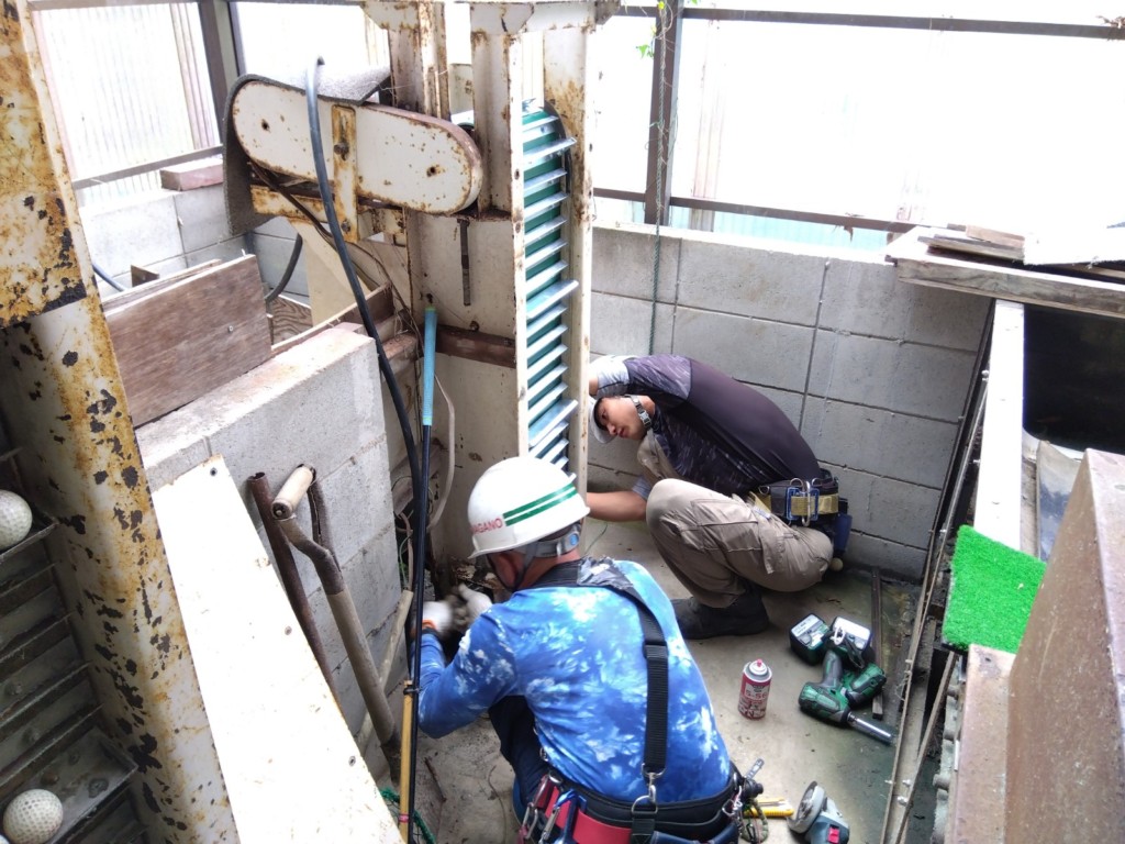 縦コンベアベルト交換工事