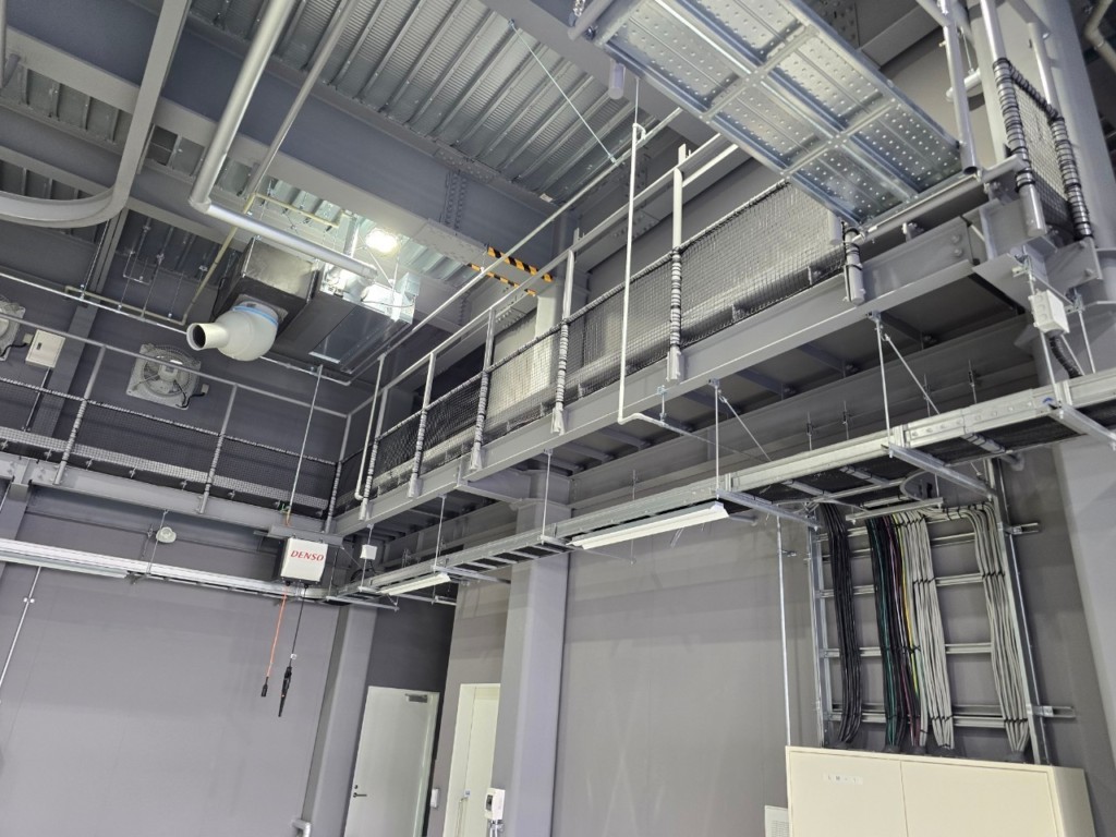 落下防止ネット設置工事